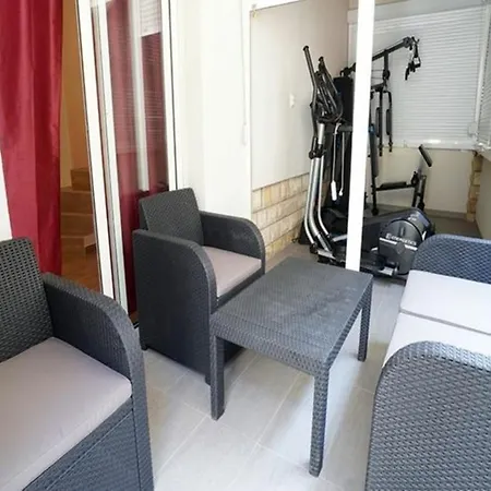 Poolincluded - Villa Vir Ferienhaus Vir